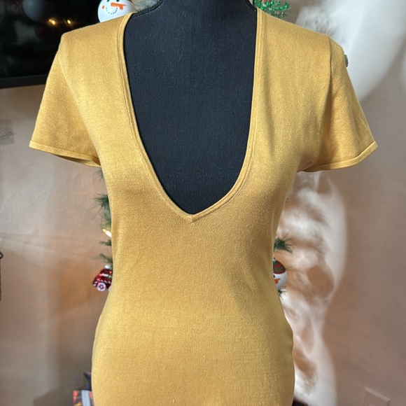 Nice Dress with Printed bottom - Picture 2 of 5